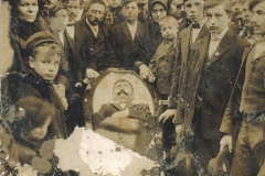 Înmormântare în 1908